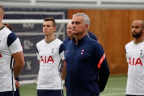 天博官方入口- 马龙赛点兑现，武汉三镇淘汰热刺晋级四强，主帅激动落泪