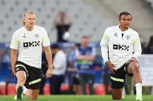 天博娱乐-德布劳内赛后谦逊发言登热搜，本菲卡鏖战阿森纳引发热议(德布劳内最新消息今天)