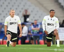 德布劳内赛后谦逊发言登热搜，本菲卡鏖战阿森纳引发热议(德布劳内最新消息今天)